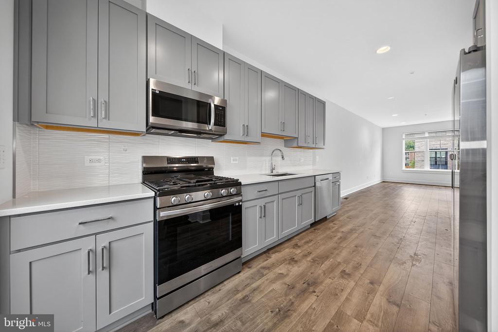 7348 BLADE DRIVE