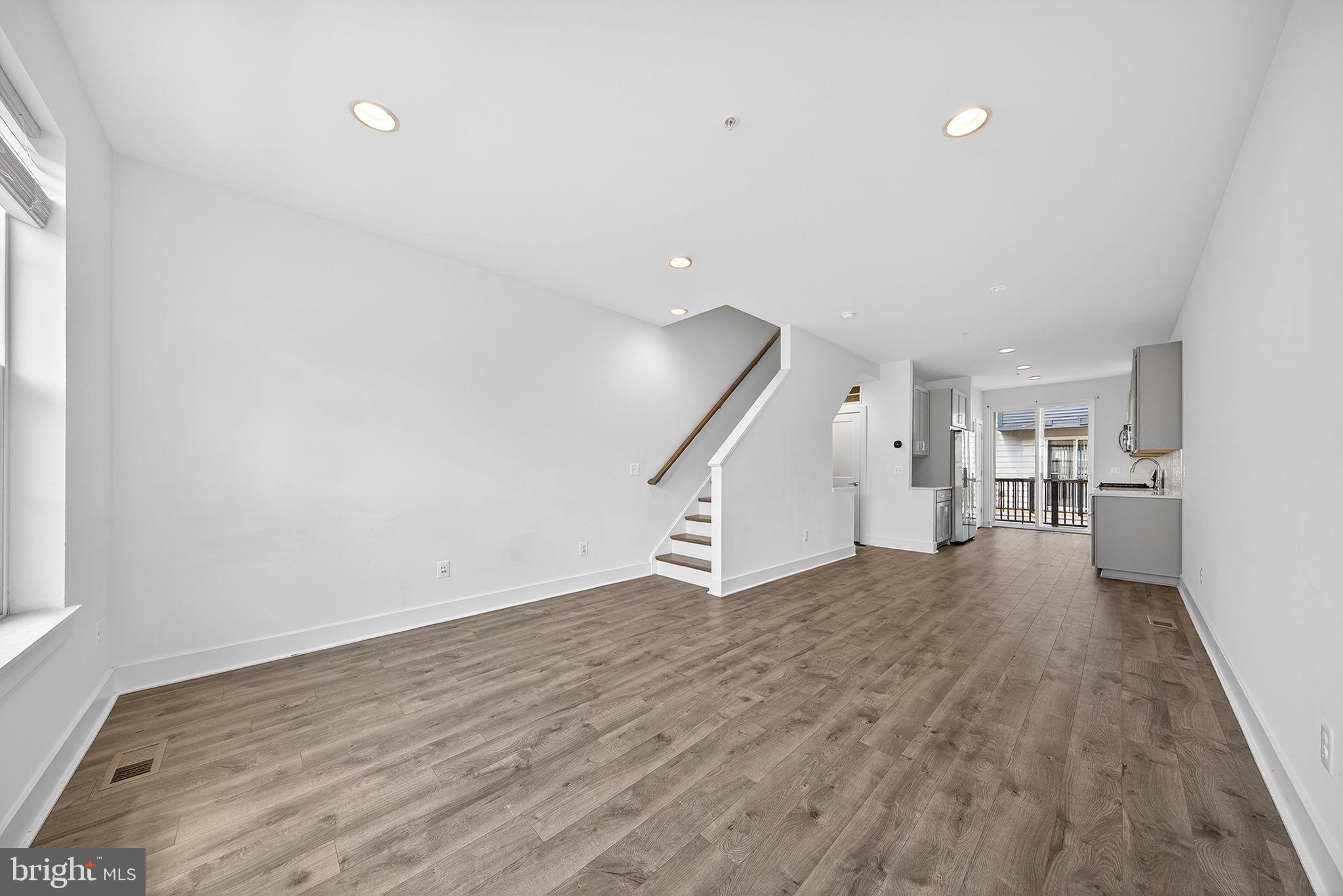 7348 BLADE DRIVE