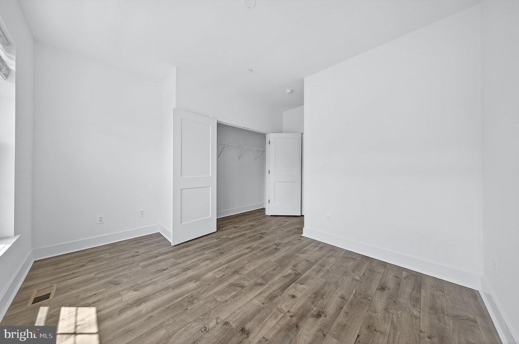 7348 BLADE DRIVE