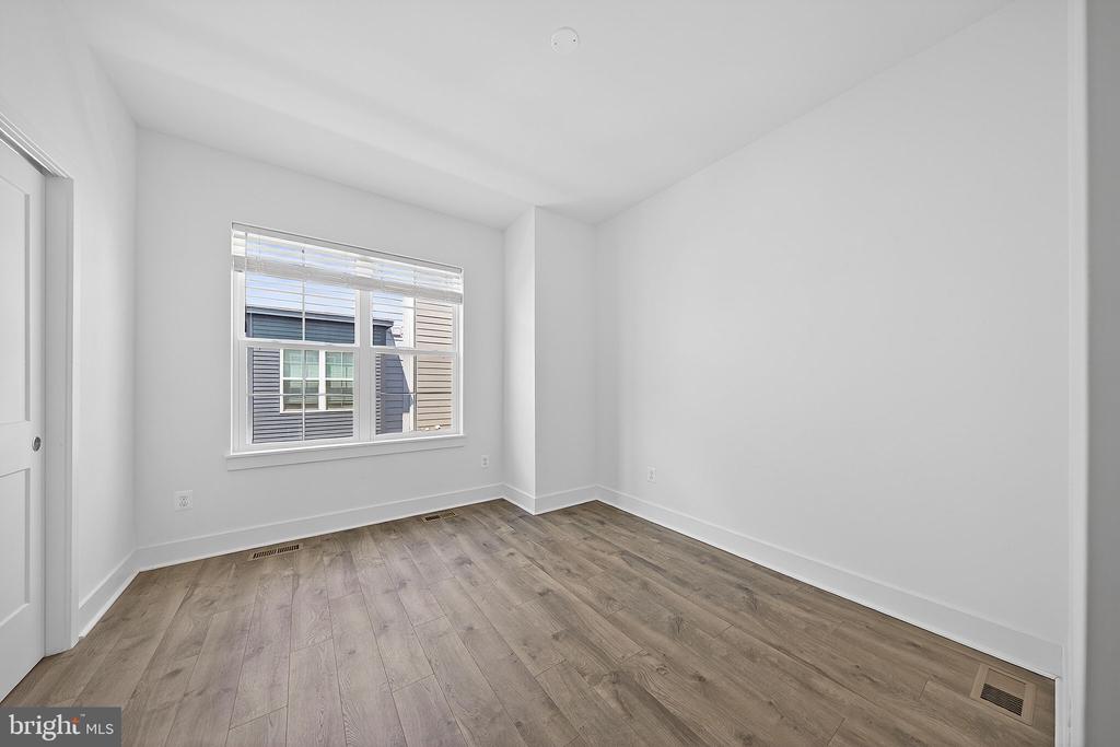 7348 BLADE DRIVE