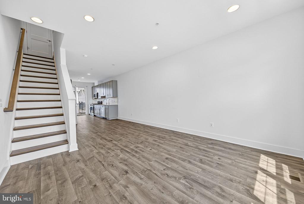 7348 BLADE DRIVE