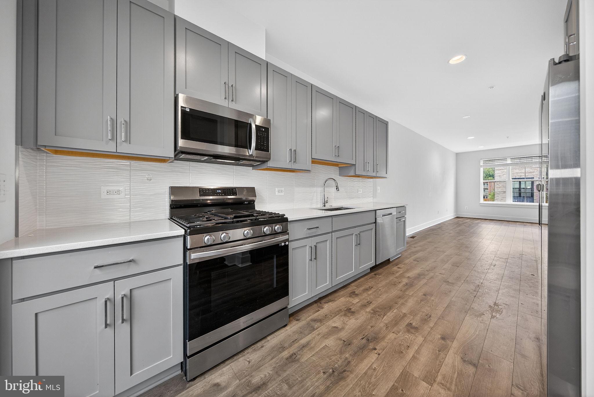 7348 BLADE DRIVE
