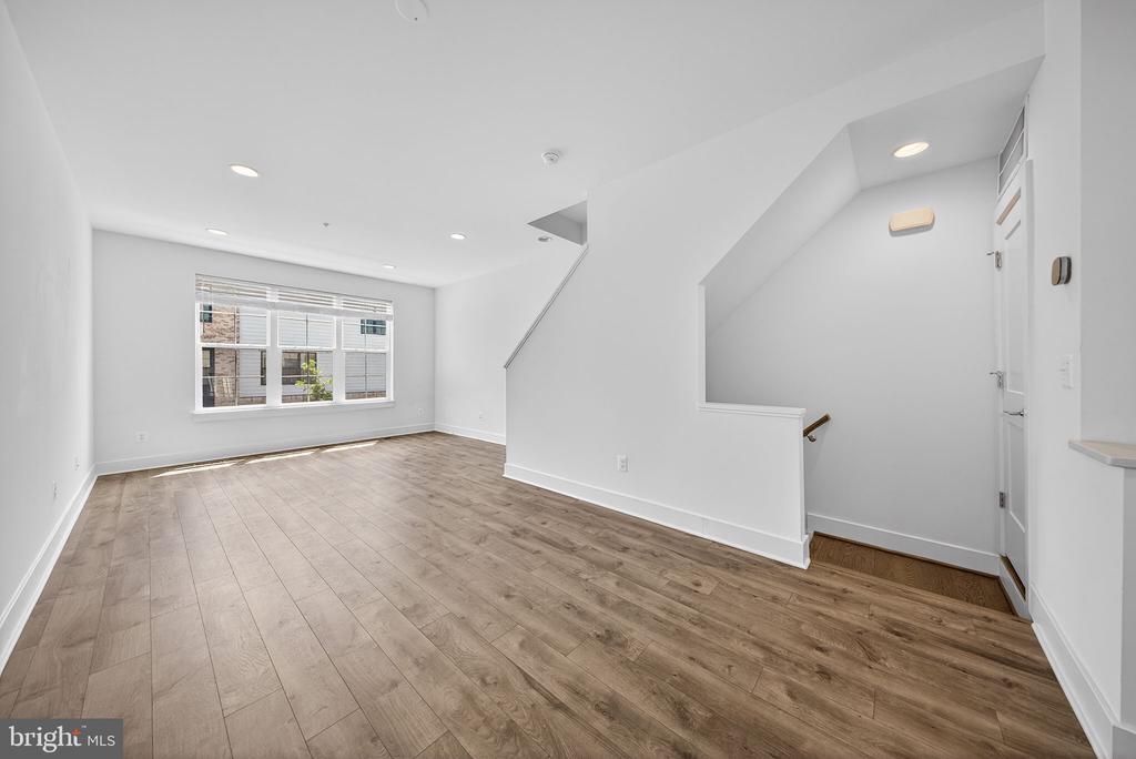 7348 BLADE DRIVE