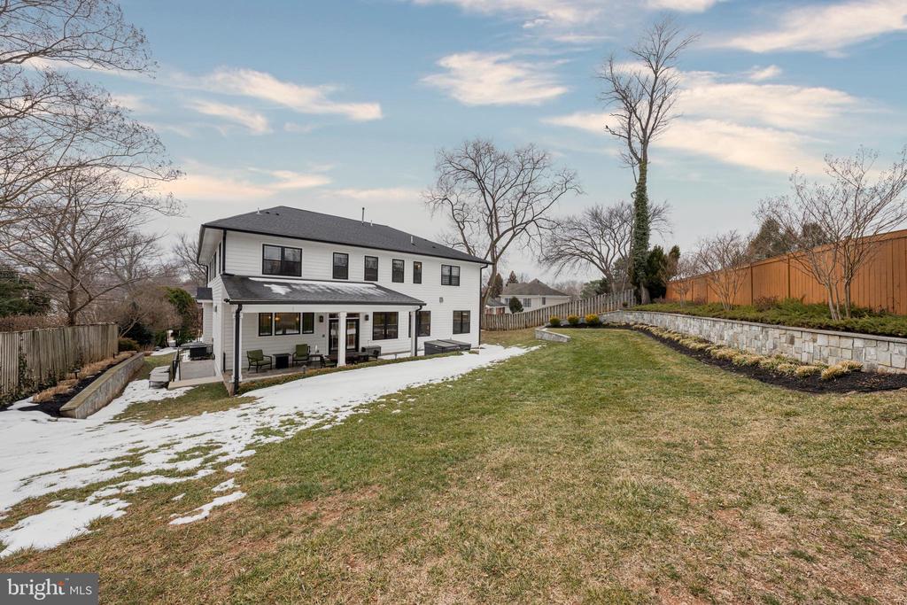 7022 HECTOR ROAD