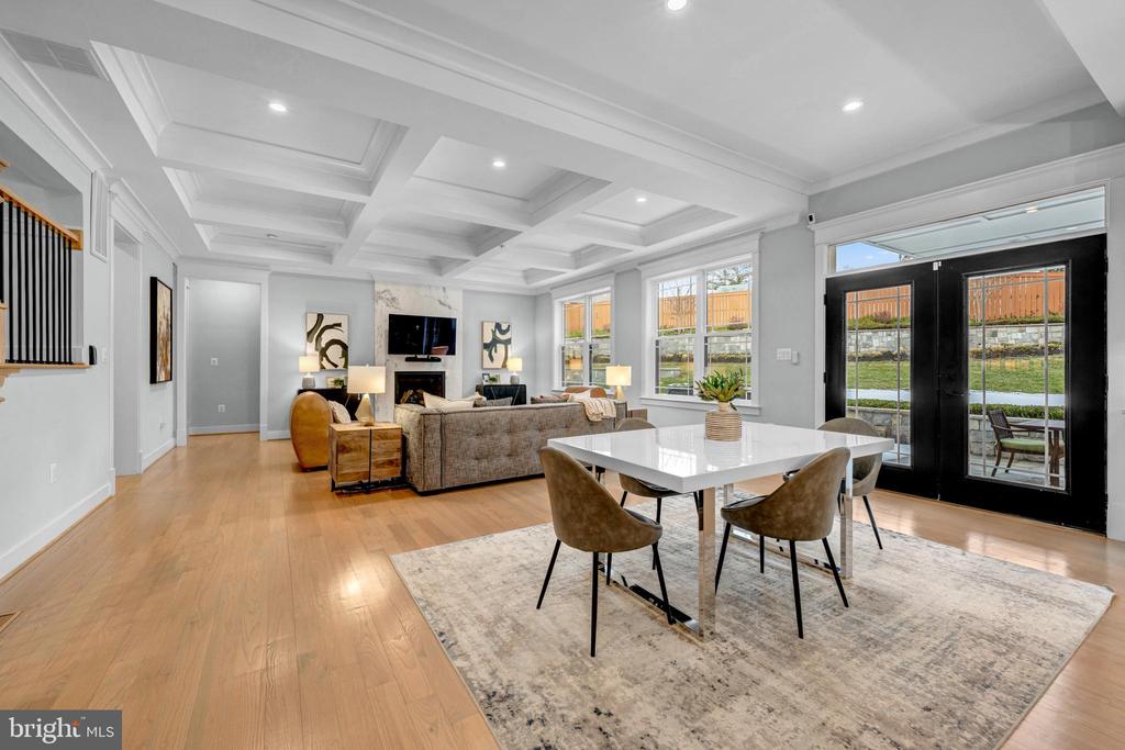 7022 HECTOR ROAD