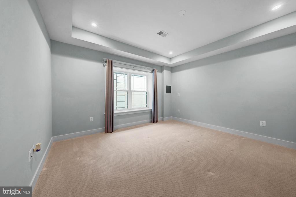 7022 HECTOR ROAD
