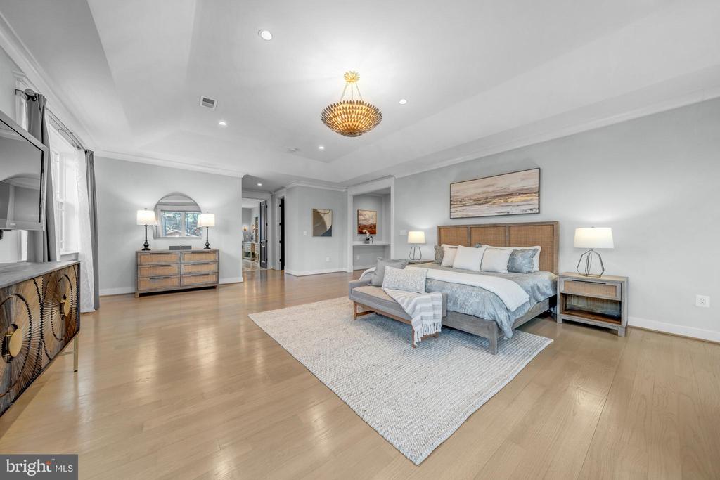 7022 HECTOR ROAD