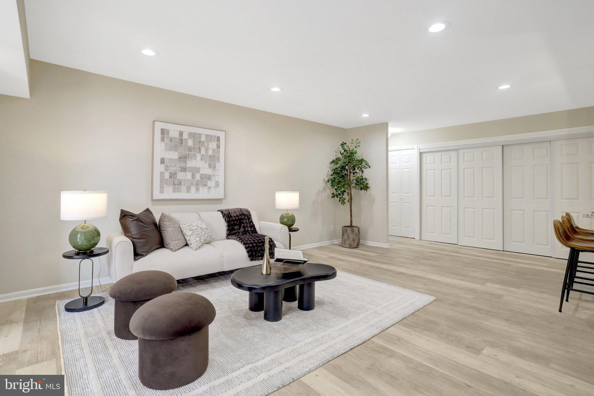 7800 DASSETT COURT 204