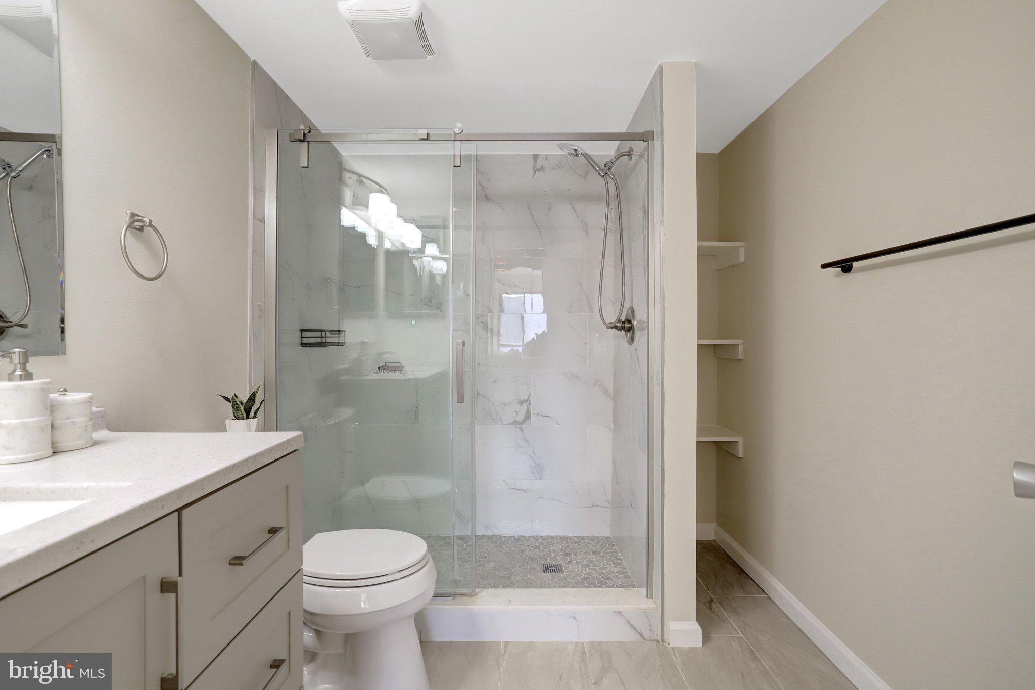 7800 DASSETT COURT 204