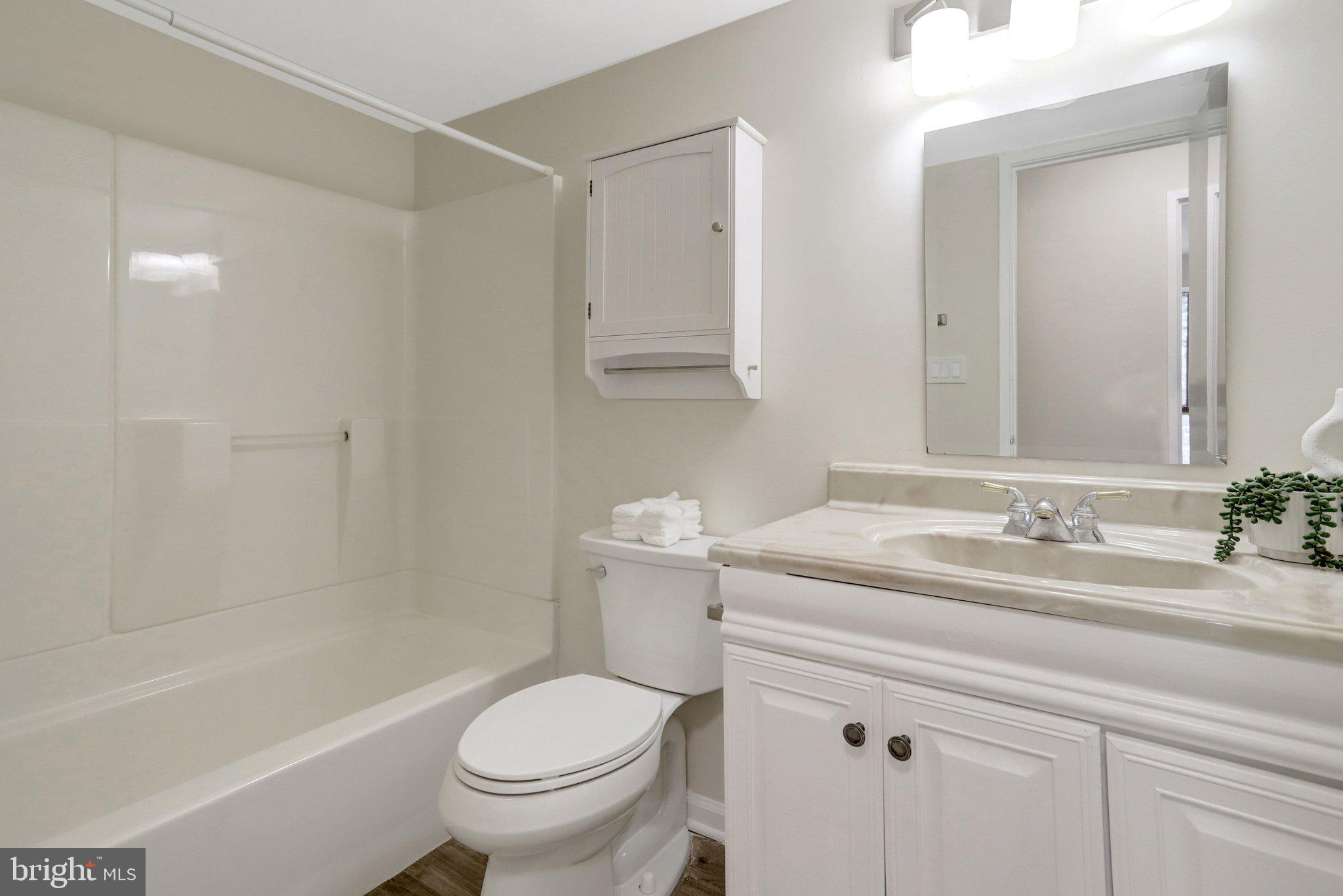 7800 DASSETT COURT 204