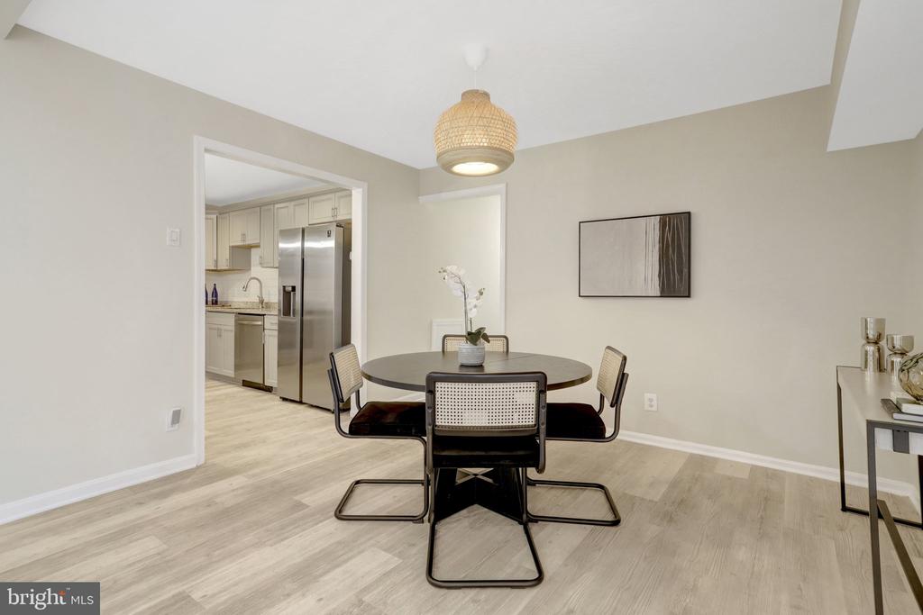 7800 DASSETT COURT 204