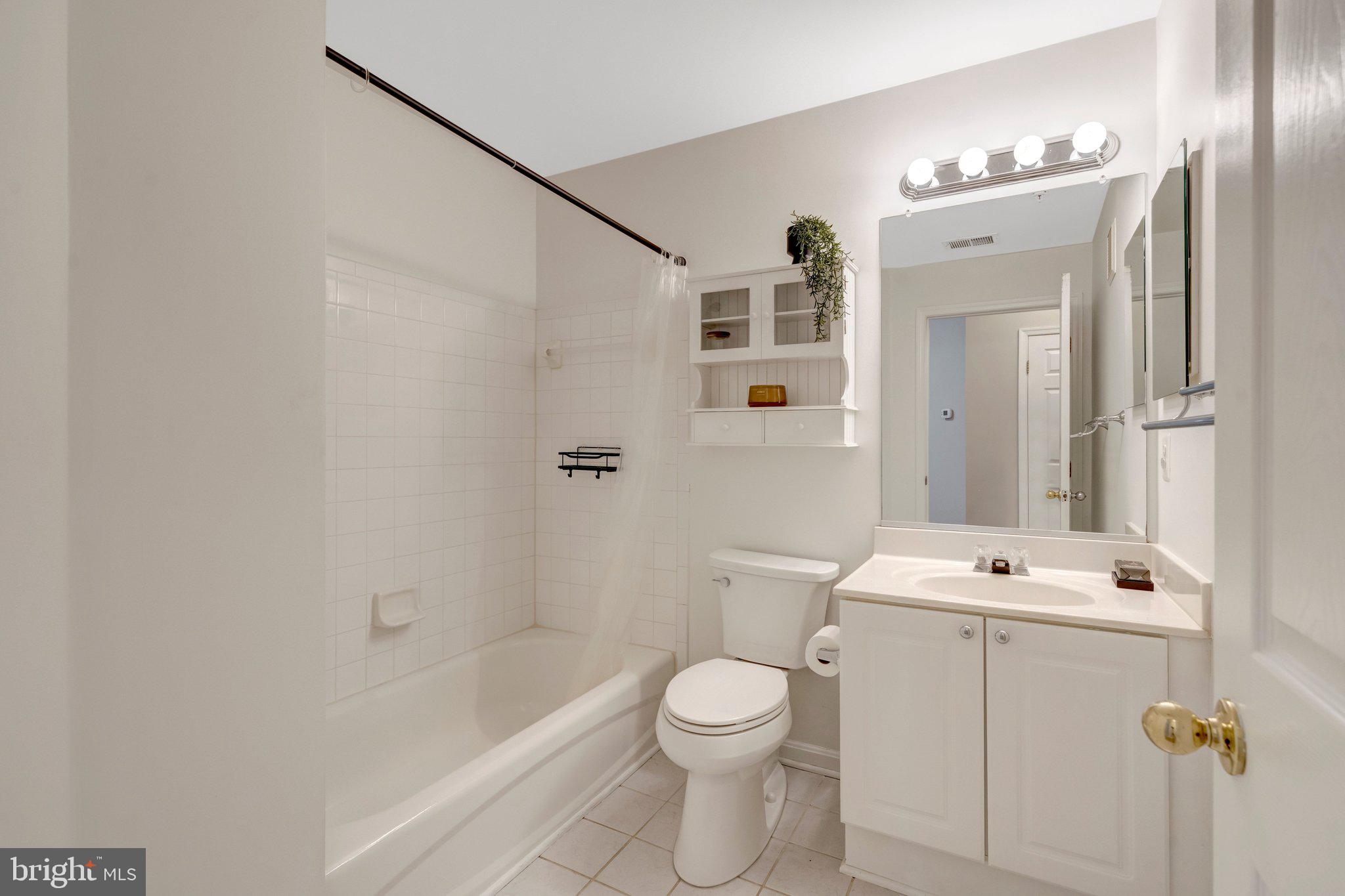 4200 MOZART BRIGADE LANE Q