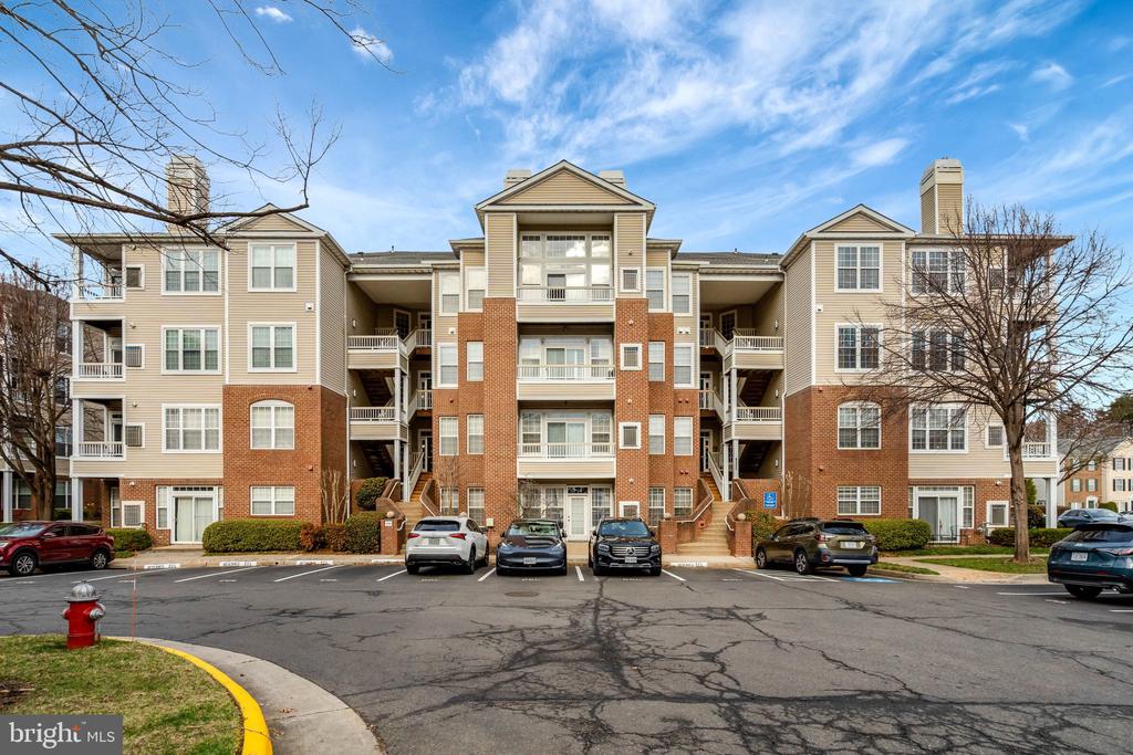 4200 MOZART BRIGADE LANE Q