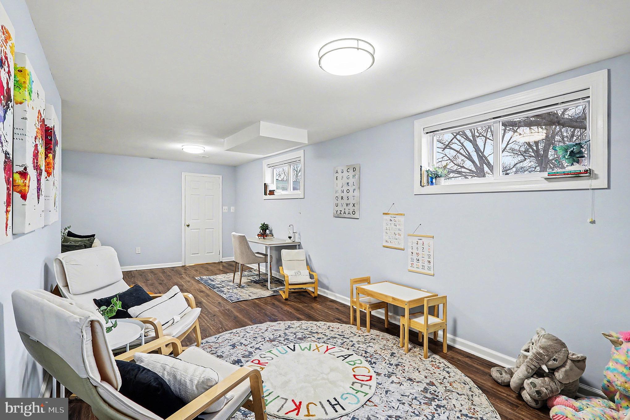 6722 S KINGS HIGHWAY