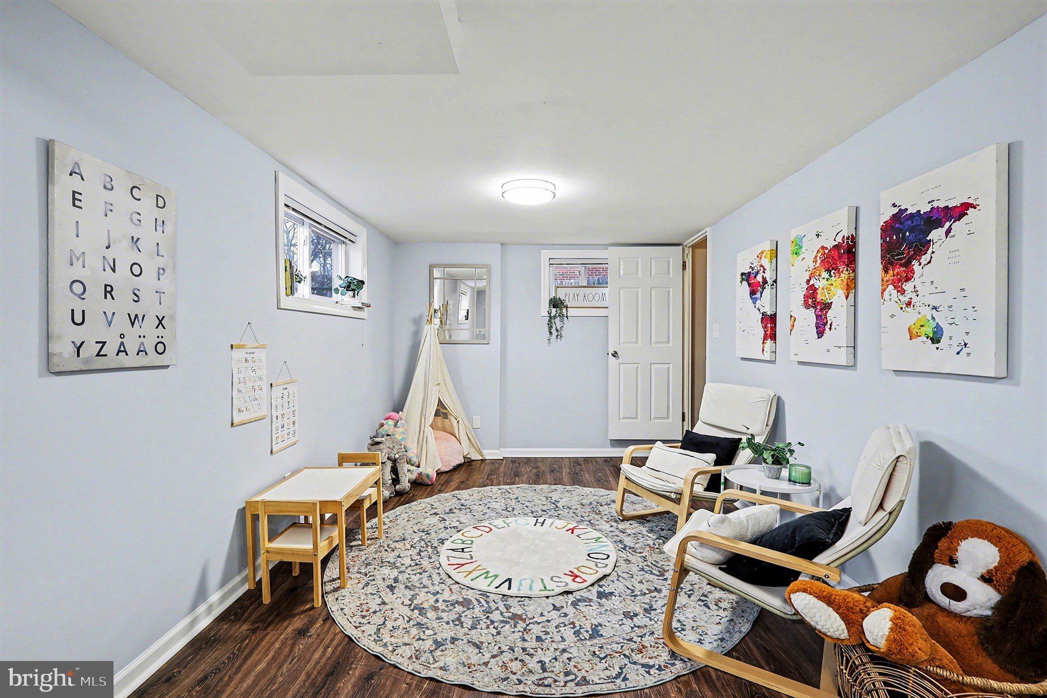 6722 S KINGS HIGHWAY