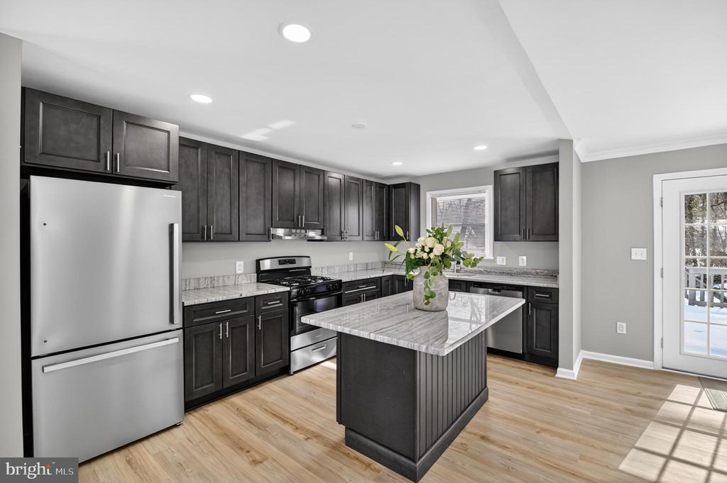 7605 POLLEN STREET