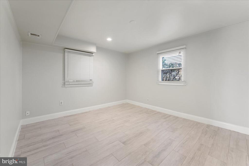 7114 XAVIER COURT