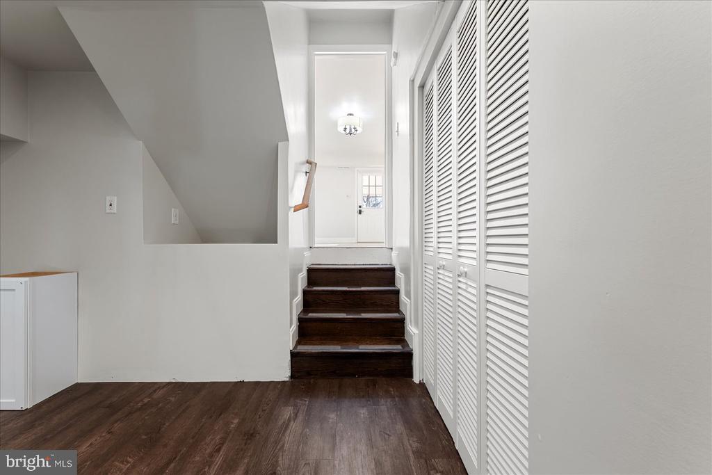 7114 XAVIER COURT