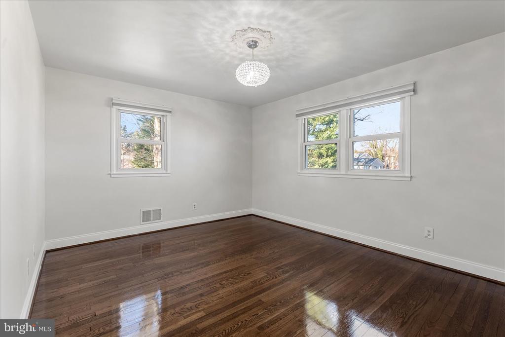 7114 XAVIER COURT