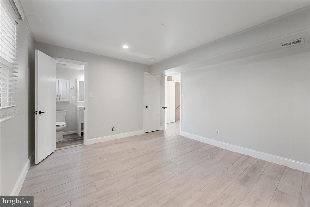 7114 XAVIER COURT