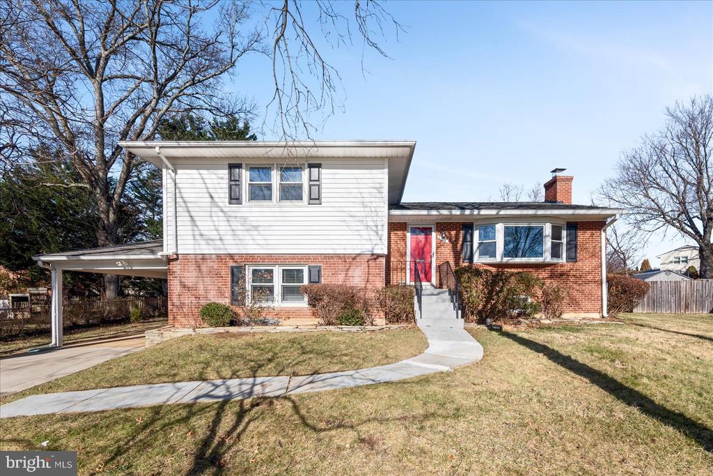 7114 XAVIER COURT