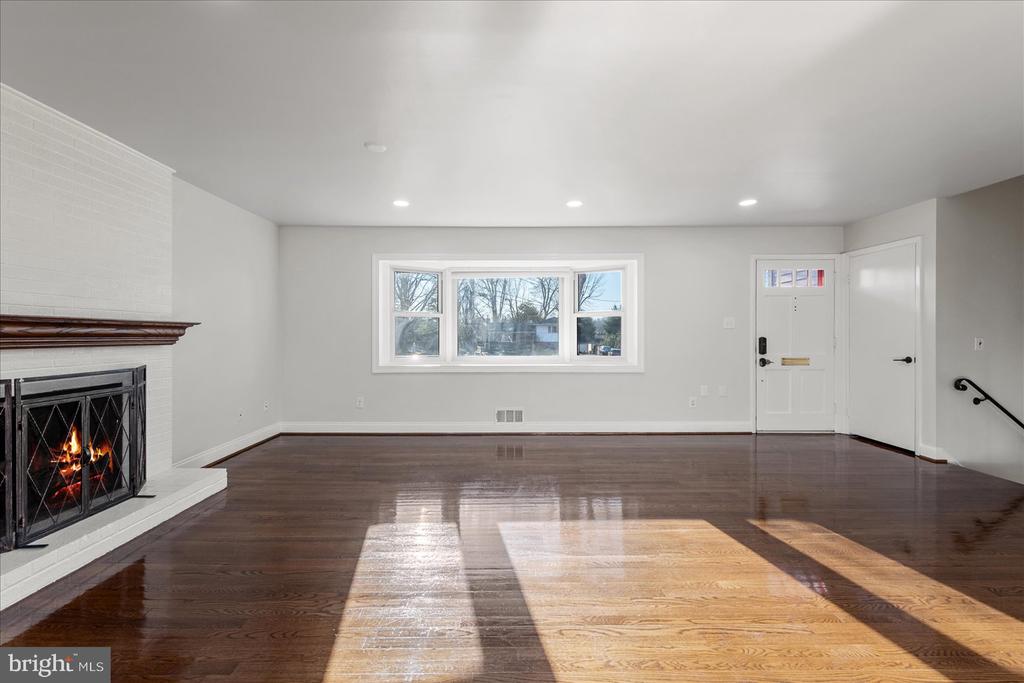 7114 XAVIER COURT