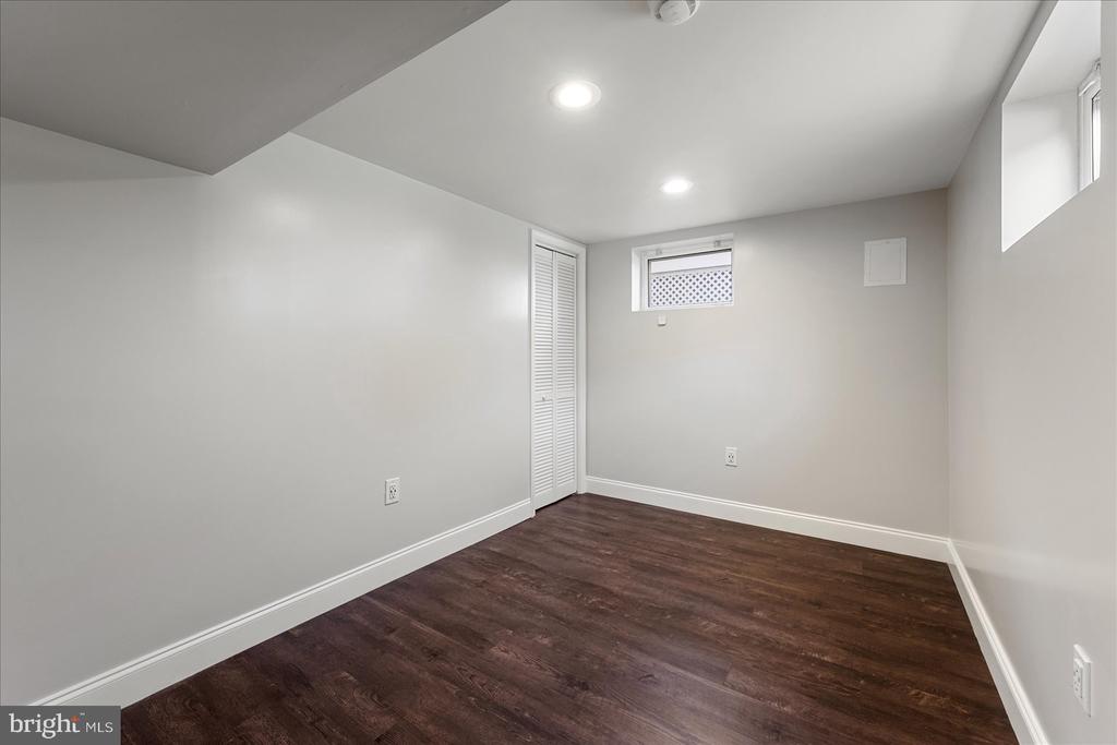 7114 XAVIER COURT