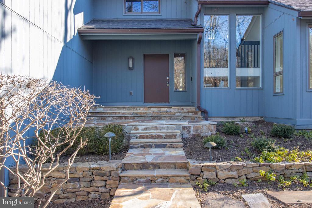 7107 ROXANN ROAD