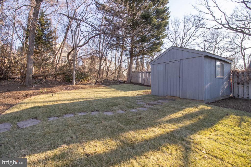 7107 ROXANN ROAD