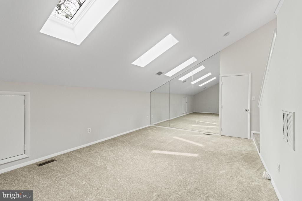7107 ROXANN ROAD