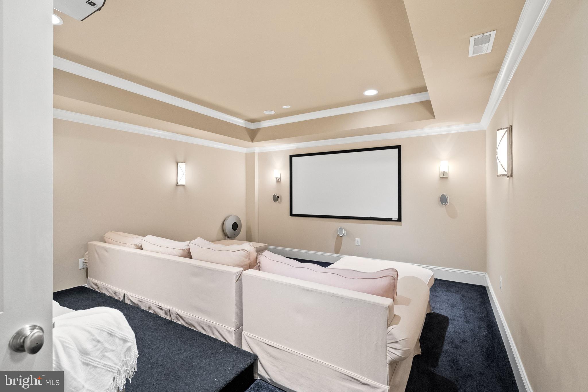 6817 STOCKWELL MANOR DRIVE