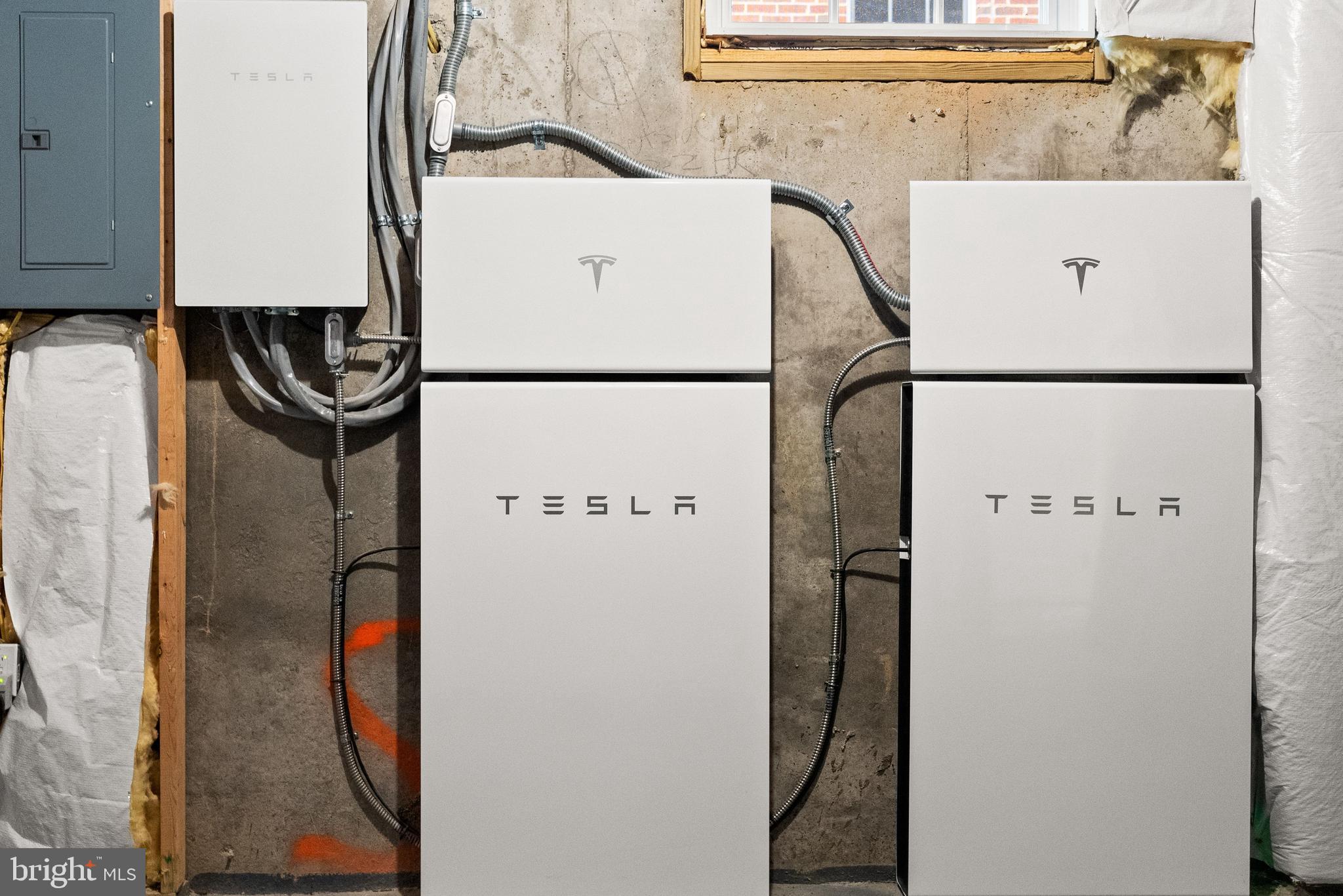 6817 STOCKWELL MANOR DRIVE