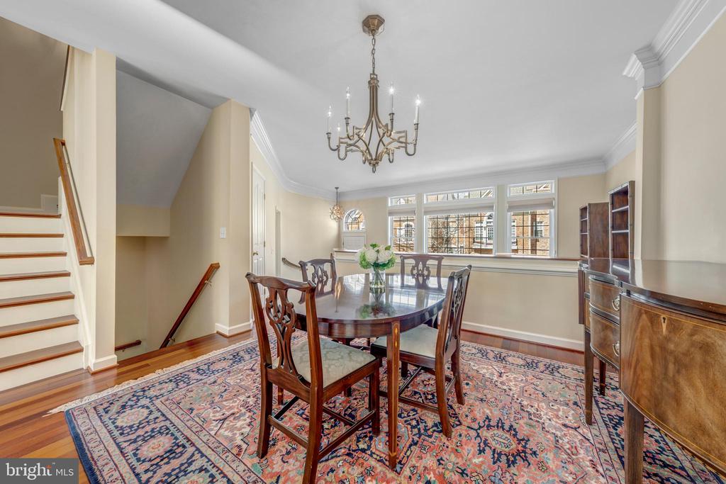 1916 LOGAN MANOR DRIVE