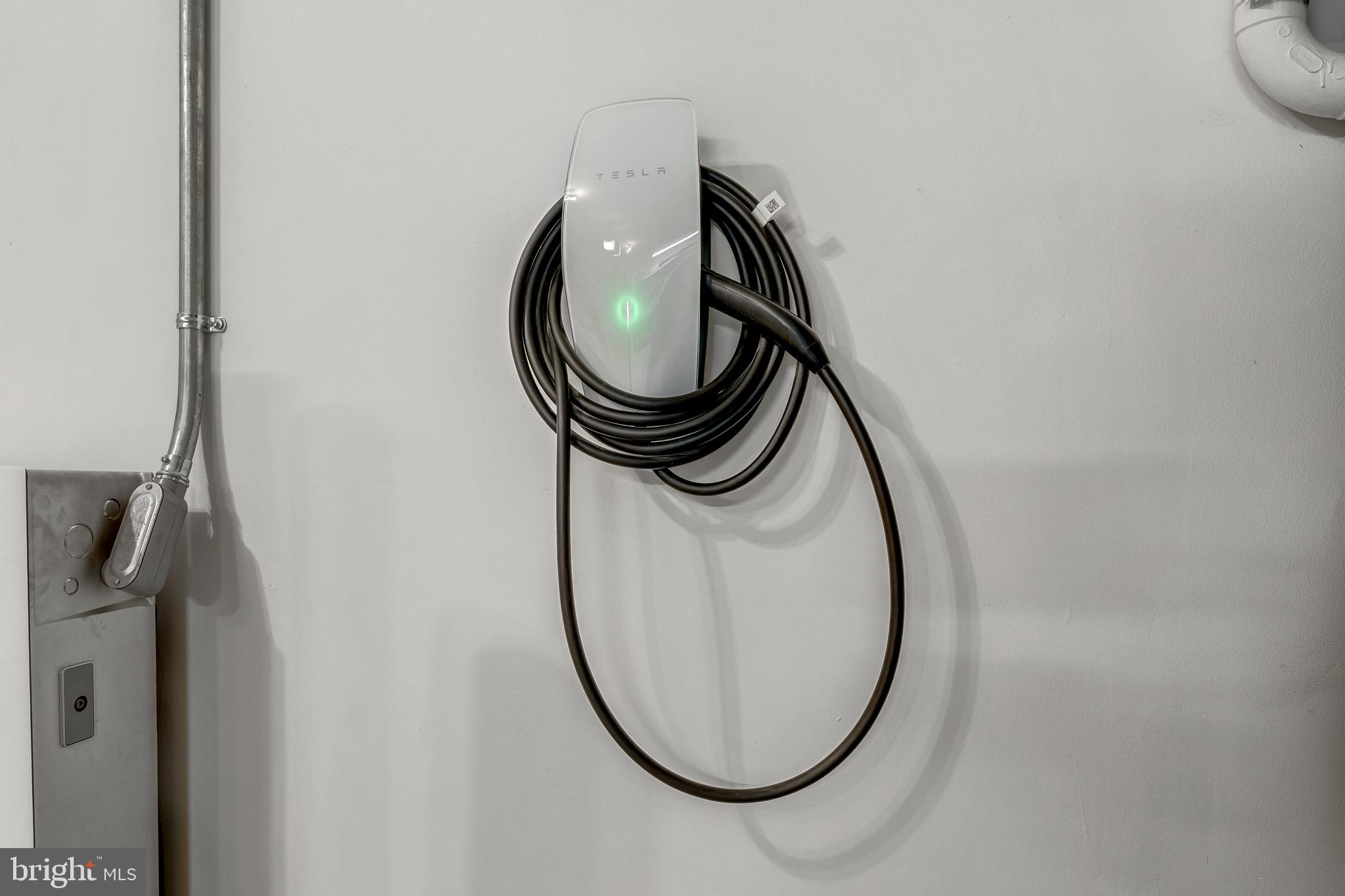 1916 LOGAN MANOR DRIVE