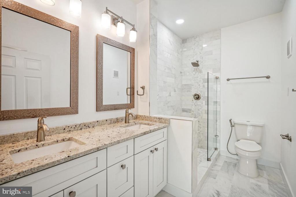 1601 SPRING GATE DRIVE 1210