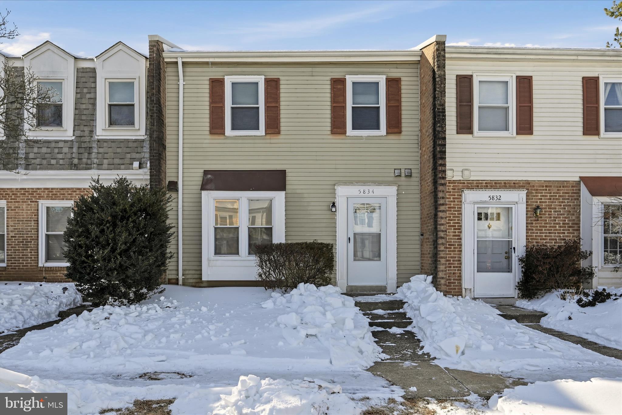5834 BURKE MANOR COURT