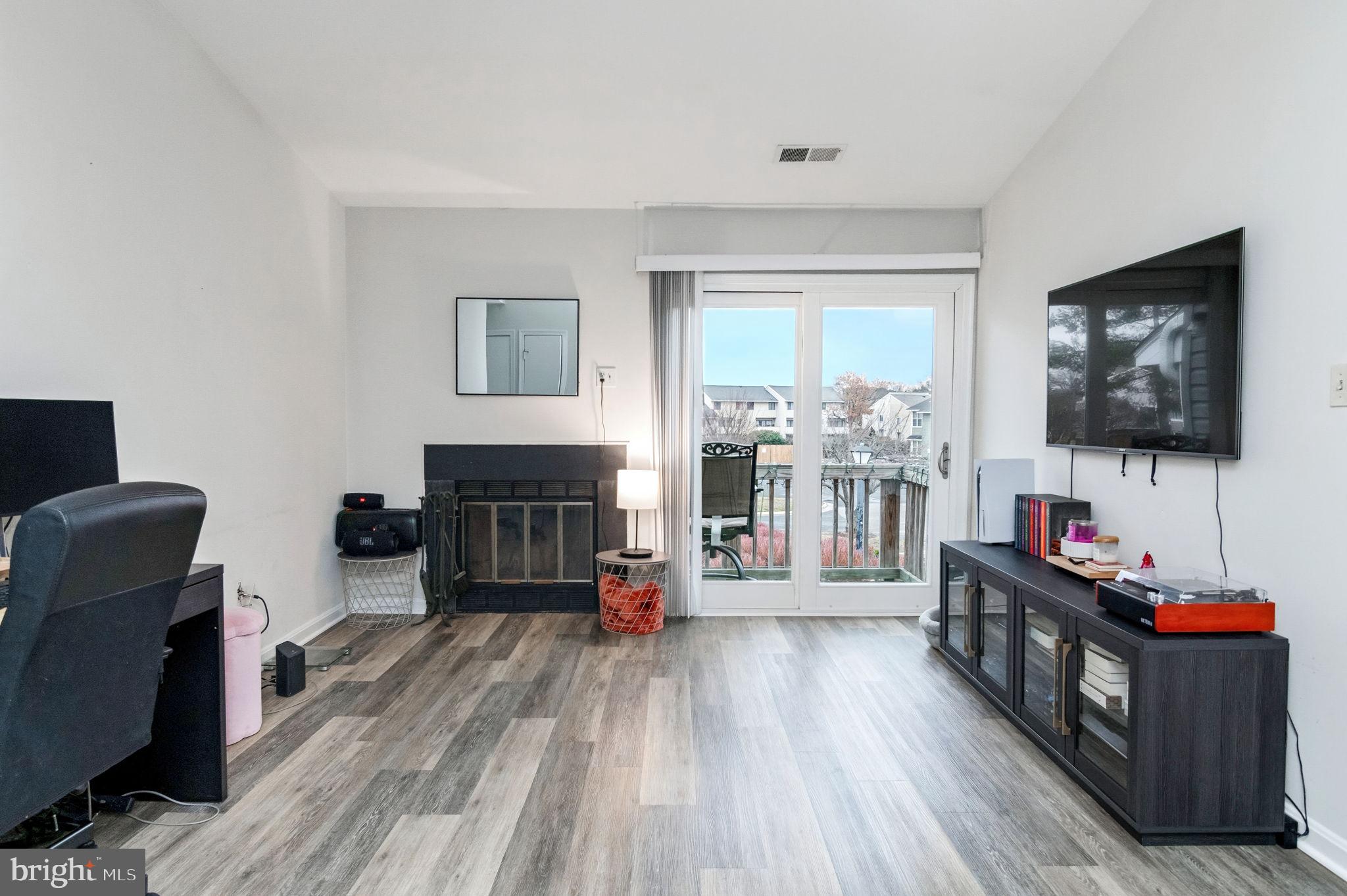 8610 BEEKMAN PLACE D 10D