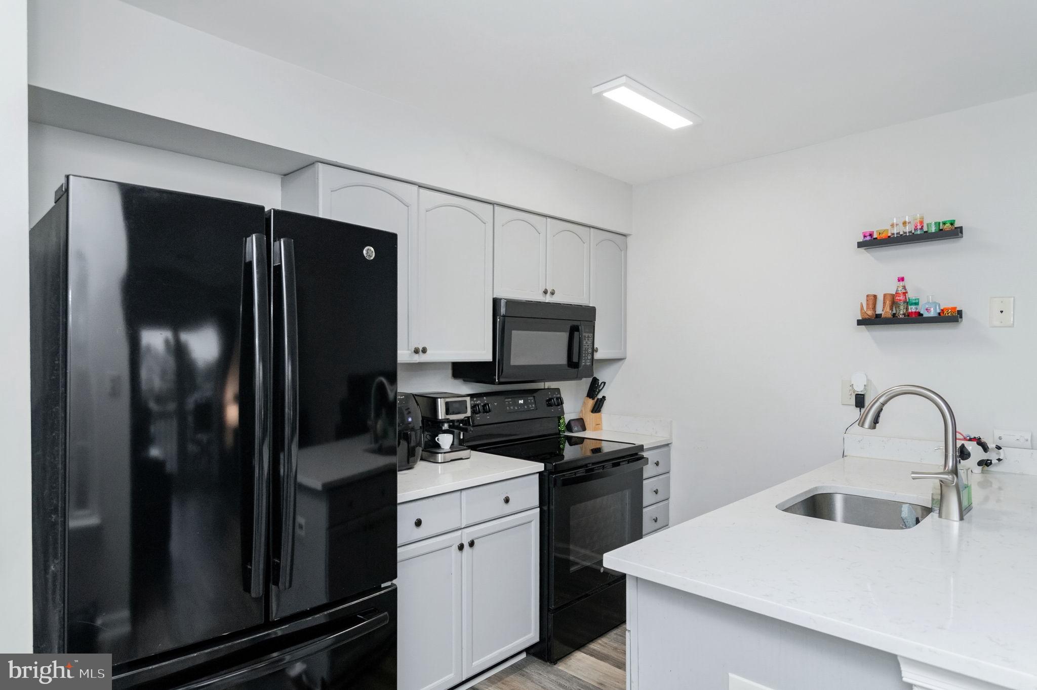 8610 BEEKMAN PLACE D 10D