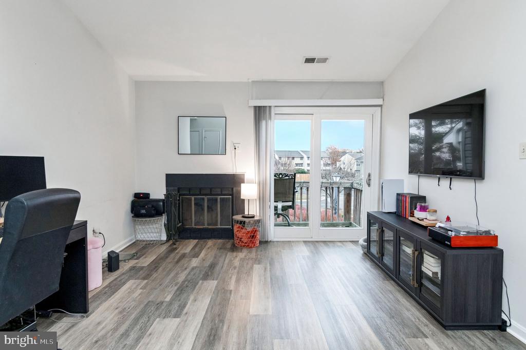 8610 BEEKMAN PLACE D 10D