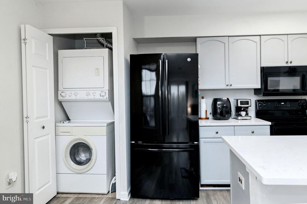 8610 BEEKMAN PLACE D 10D