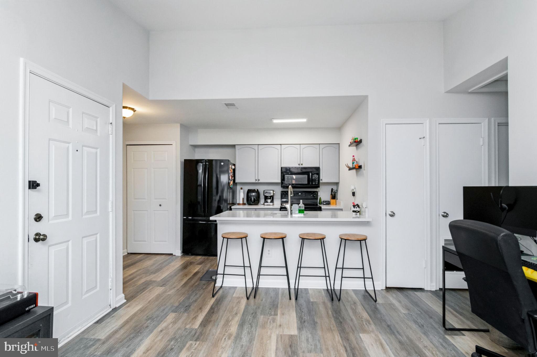 8610 BEEKMAN PLACE D 10D