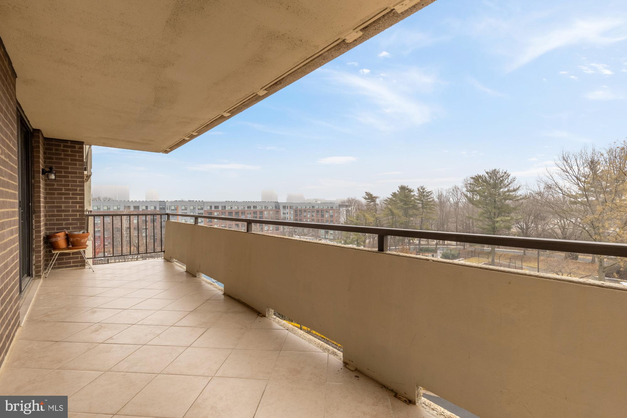 1800 OLD MEADOW ROAD 303