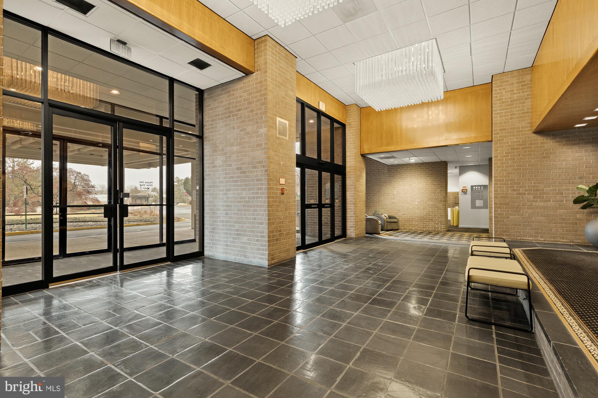 1800 OLD MEADOW ROAD 303