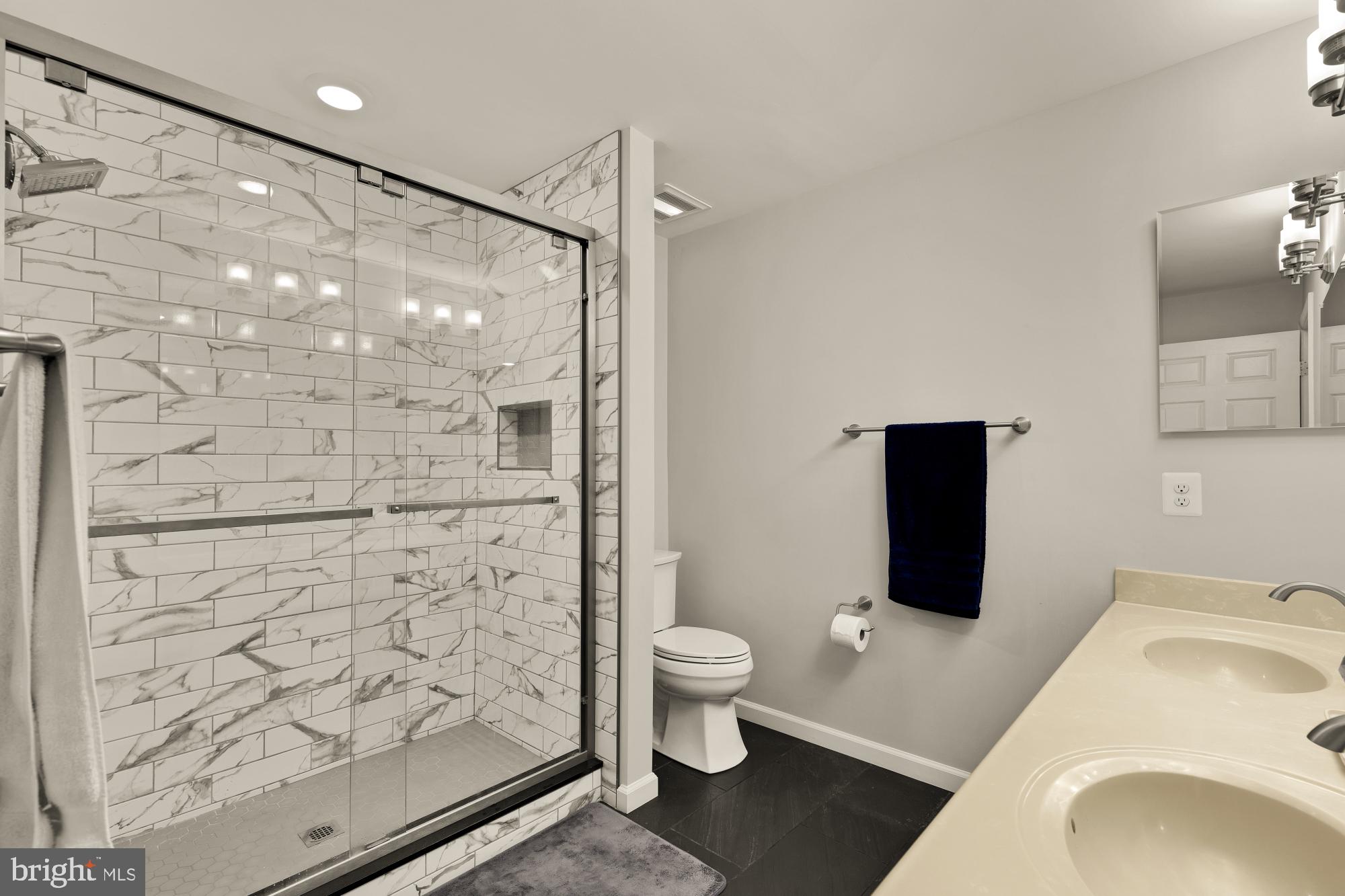 1887 CRESCENT PARK DRIVE 111A