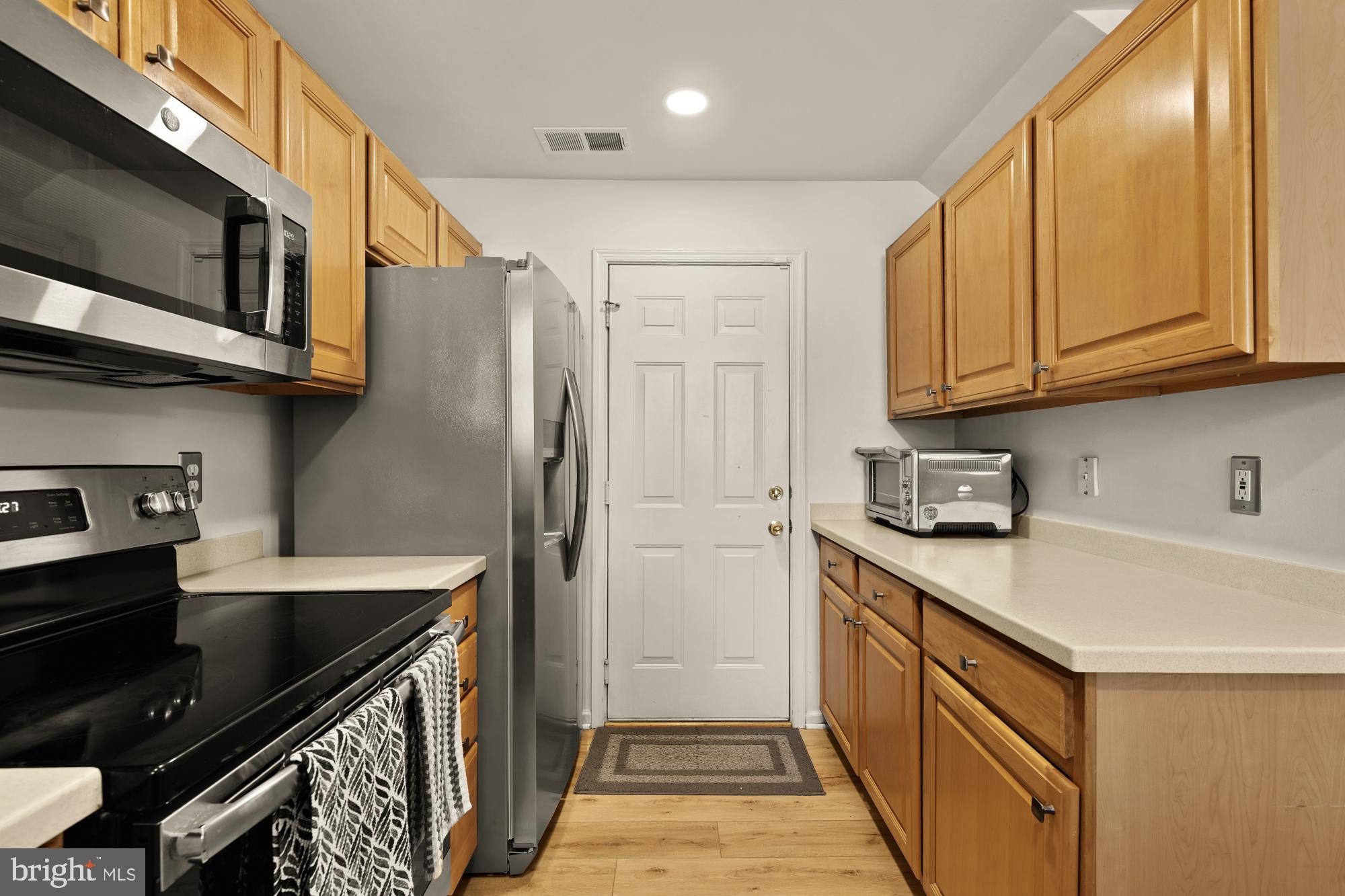 1887 CRESCENT PARK DRIVE 111A