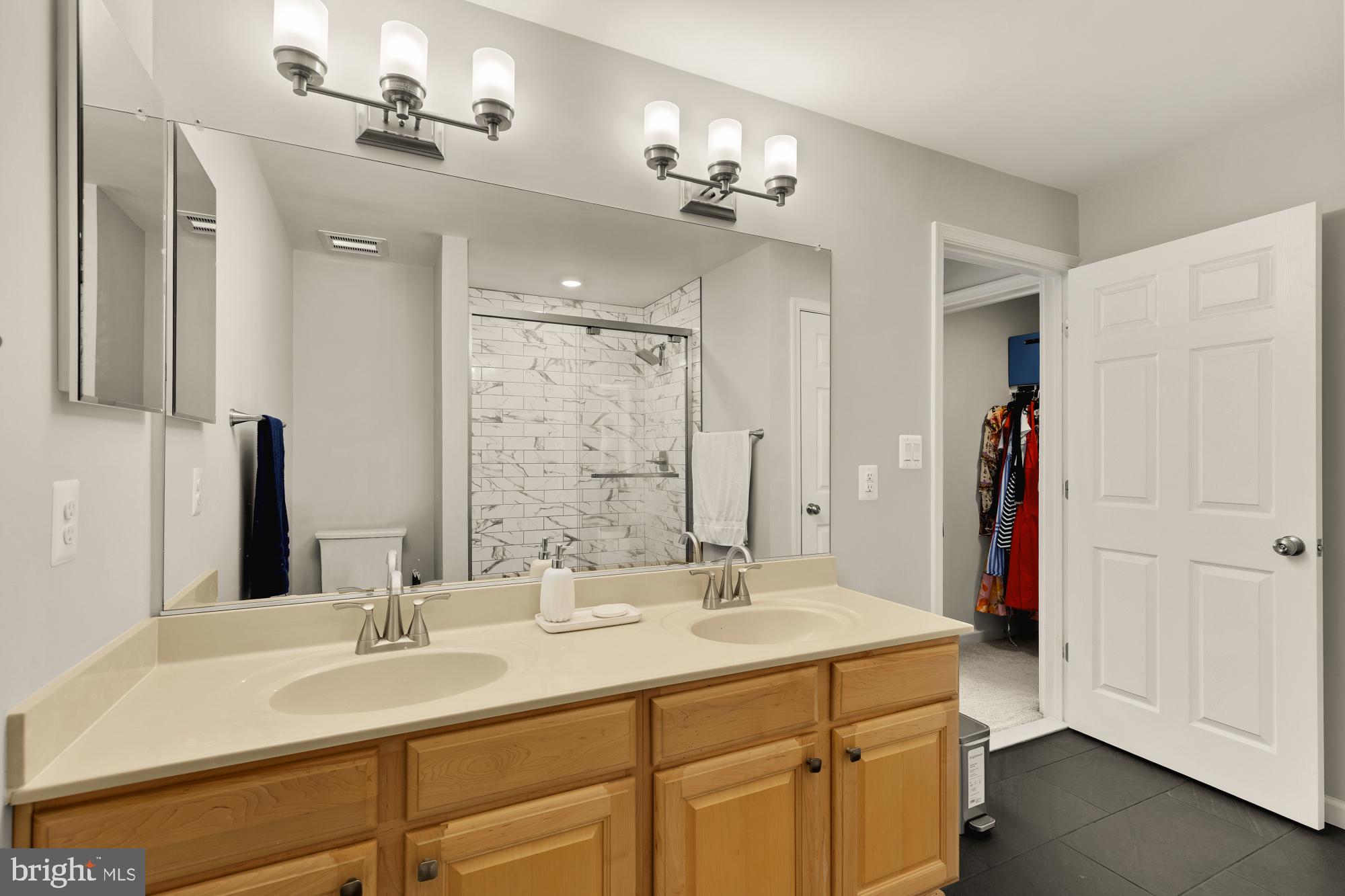 1887 CRESCENT PARK DRIVE 111A