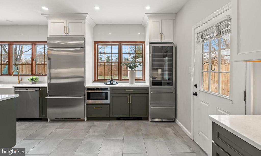 6336 OAK RIDGE DRIVE