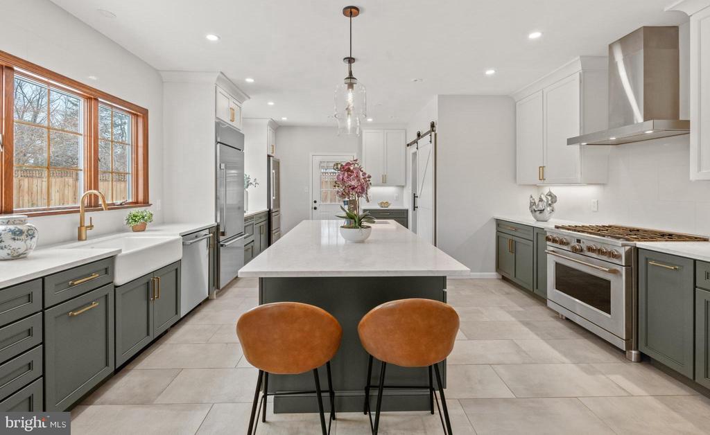 6336 OAK RIDGE DRIVE