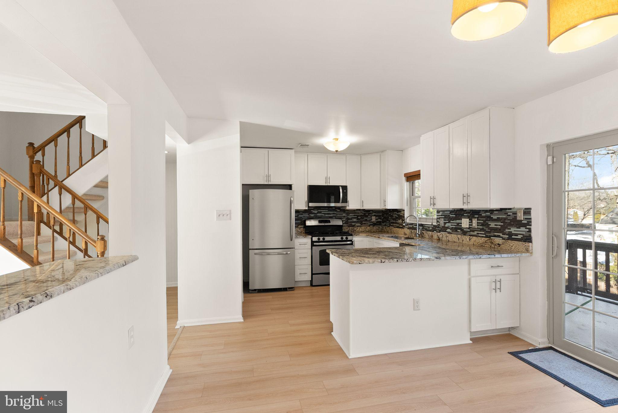 7829 MOUNT WOODLEY PLACE