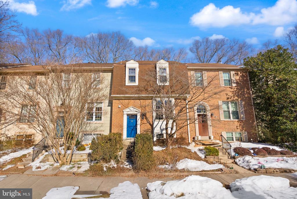 7829 MOUNT WOODLEY PLACE